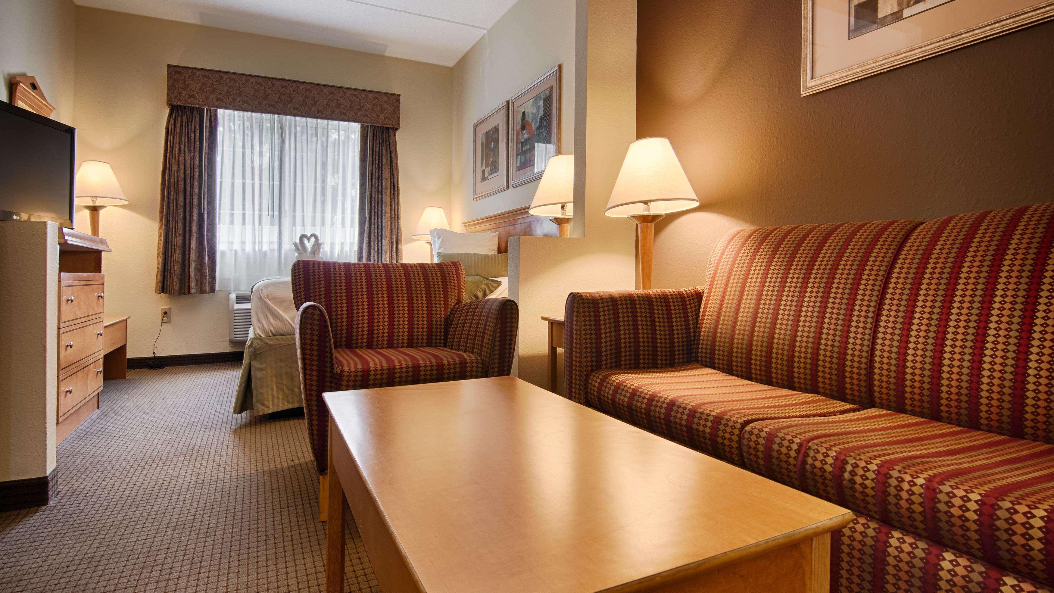 Best Western Plus Newport News Exteriör bild