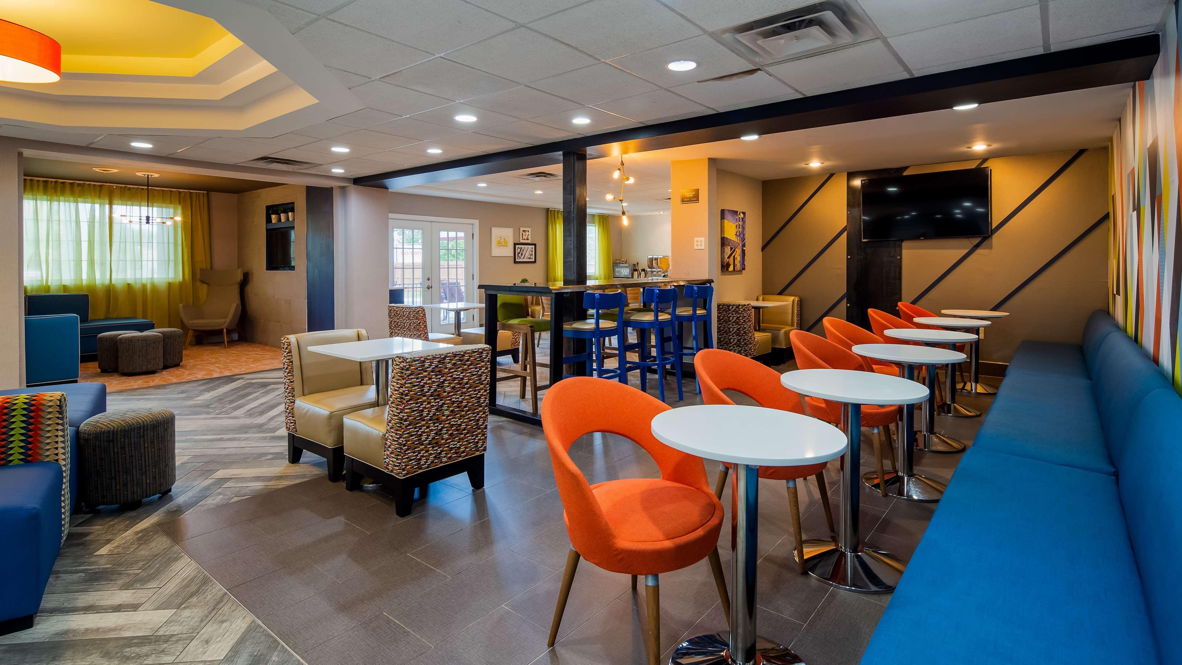 Best Western Plus Newport News Exteriör bild