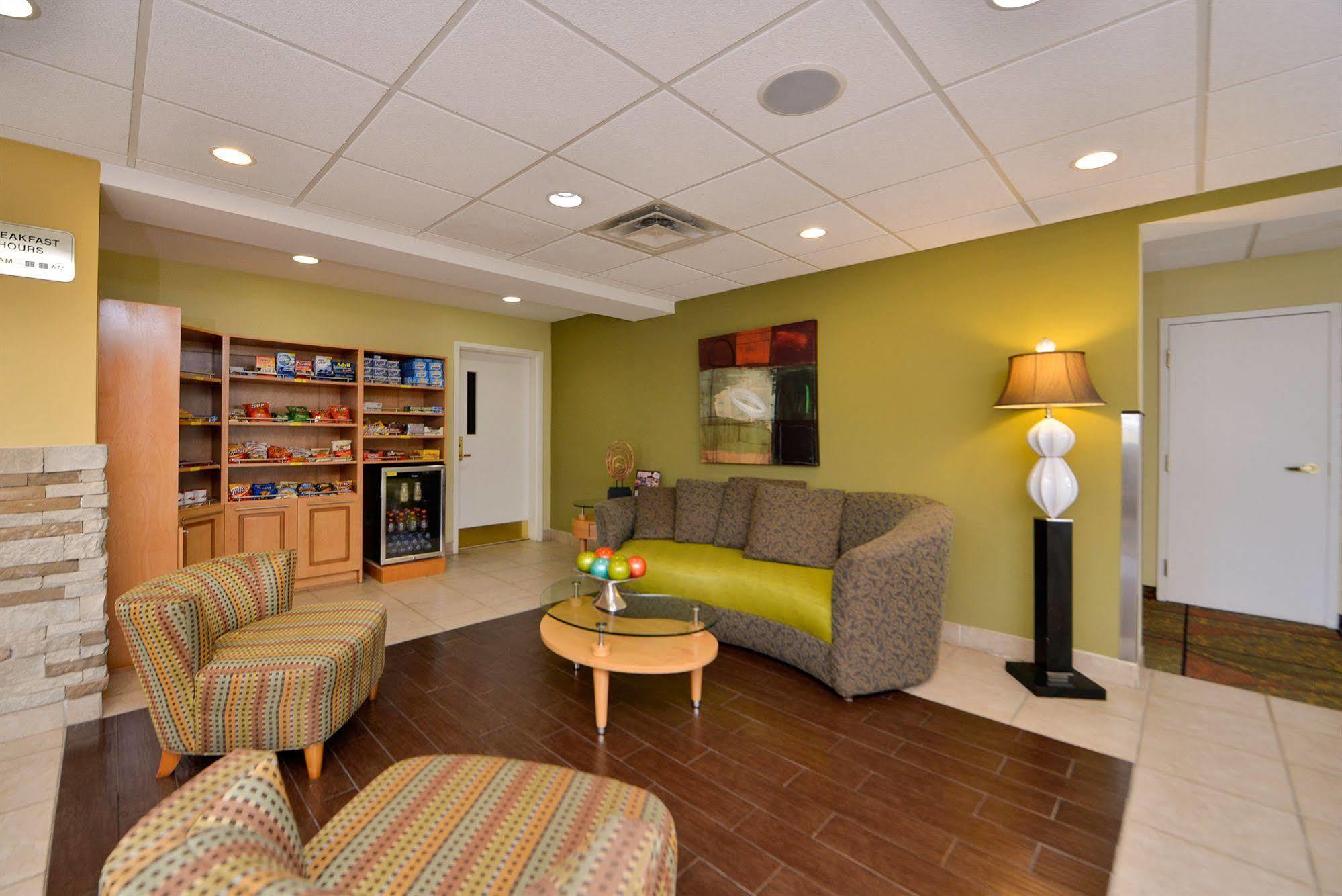 Best Western Plus Newport News Exteriör bild